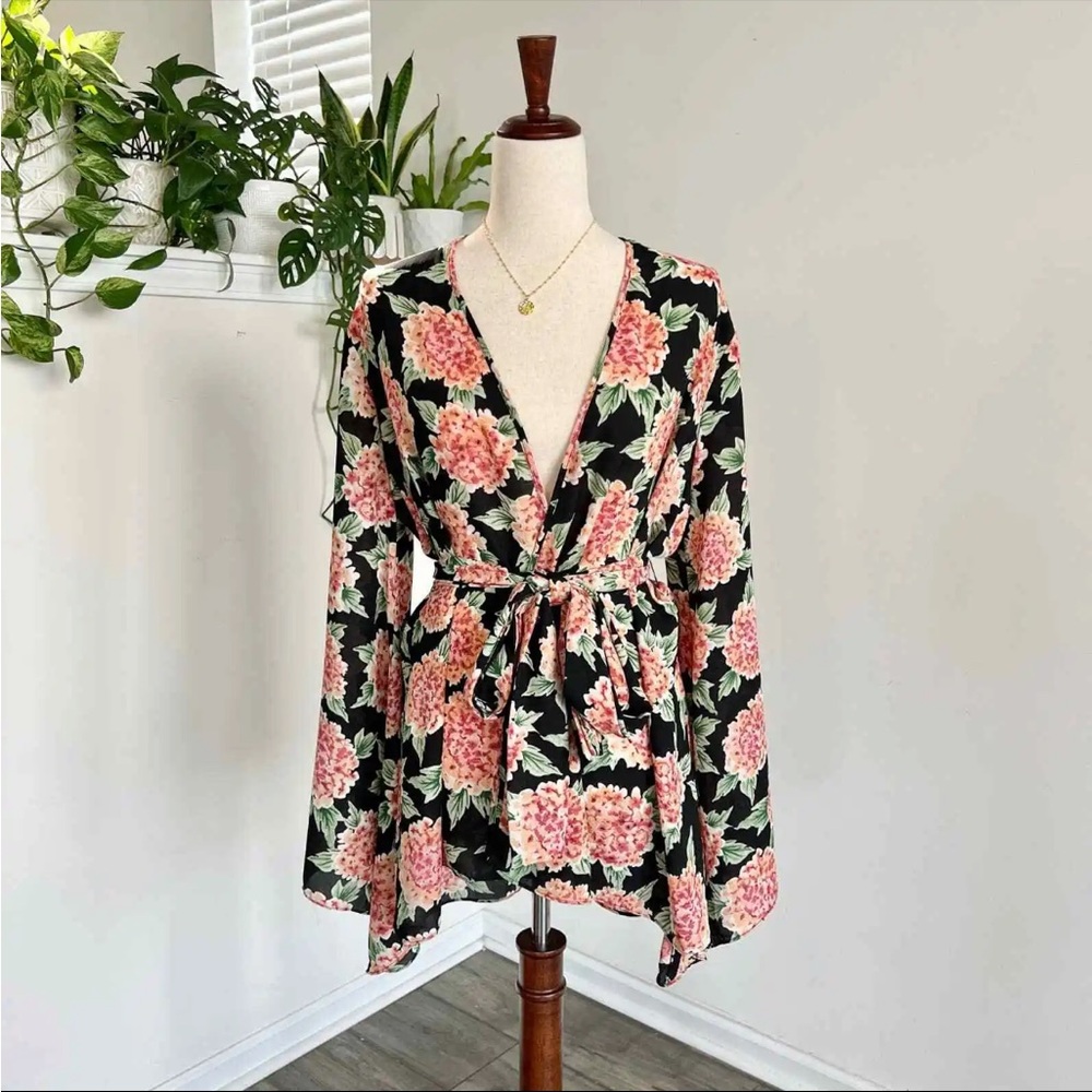 Show Me Your Mumu Black Floral Robe Kimono Size Small